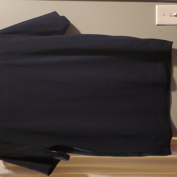 (3 For $20) Nike T-shirt - Picture 4 of 4